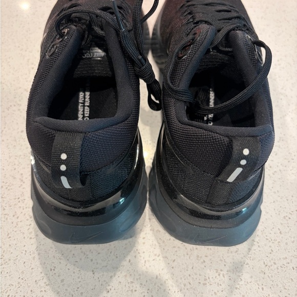 Nike React Infinity Run 2 Black Mens Sneakers - NWT in Original Box main image 5